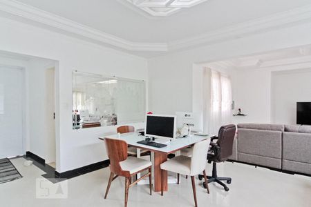 Sala de casa à venda com 4 quartos, 400m² em City América, São Paulo