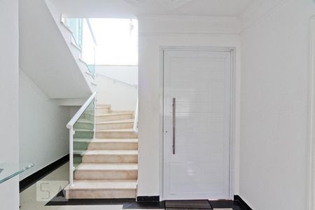 Casa à venda com 400m², 4 quartos e 3 vagasEscada