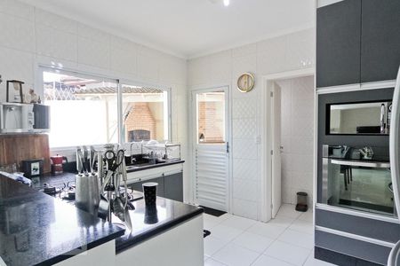 Casa à venda com 400m², 4 quartos e 3 vagasCozinha