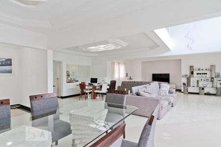 Sala de casa à venda com 4 quartos, 400m² em City América, São Paulo