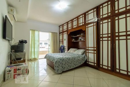 Casa à venda com 360m², 6 quartos e 4 vagasQuarto