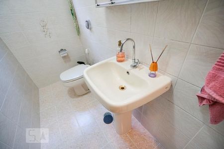 Casa à venda com 210m², 3 quartos e 4 vagasPia