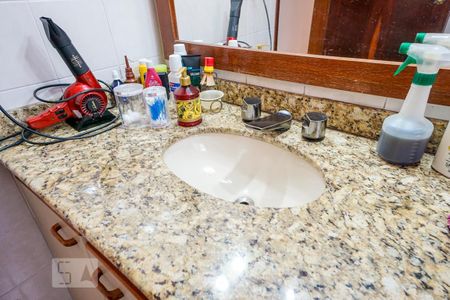 Casa à venda com 210m², 3 quartos e 4 vagasPia