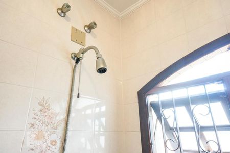 Casa à venda com 210m², 3 quartos e 4 vagasChuveiro