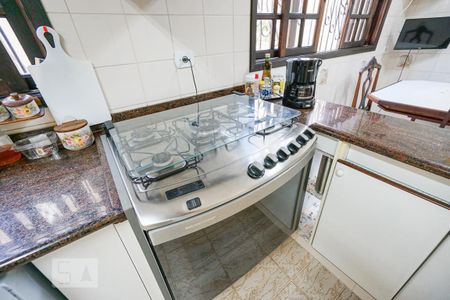 Casa à venda com 210m², 3 quartos e 4 vagasFogão