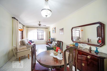 Sala de casa à venda com 3 quartos, 210m² em Vila Zelina, São Paulo