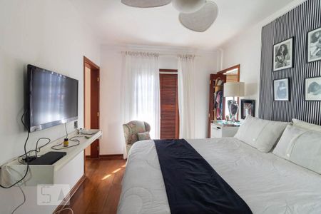 Casa à venda com 300m², 5 quartos e 3 vagasSuíte