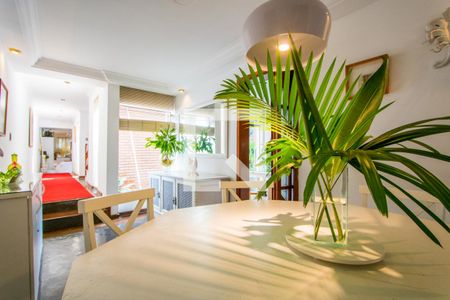 Casa à venda com 300m², 5 quartos e 3 vagasSala de jantar