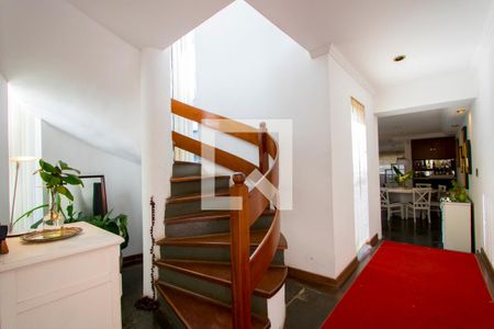 Casa à venda com 300m², 5 quartos e 3 vagasCorredor