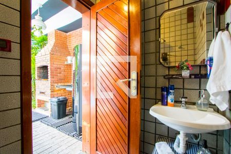 Casa à venda com 300m², 5 quartos e 3 vagasBanheiro de serviço