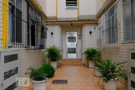 Apartamento à venda com 70m², 3 quartos e 2 vagasEntrada do prédio