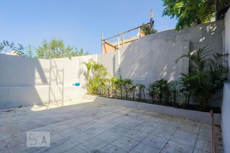 Apartamento para alugar com 70m², 2 quartos e sem vagaQuintal