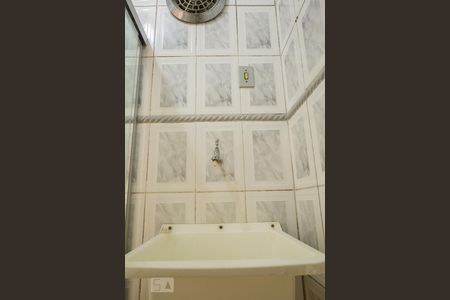 Apartamento para alugar com 58m², 2 quartos e sem vaga Apartamento para alugar com 58m², 2 quartos e sem vagaBanheiro