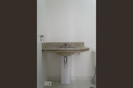Apartamento para alugar com 54m², 2 quartos e 1 vaga Apartamento para alugar com 54m², 2 quartos e 1 vagaBanheiro