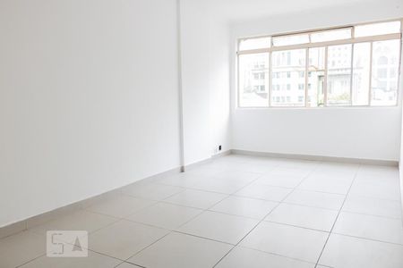 Apartamento para alugar com 65m², 2 quartos e sem vagaSala