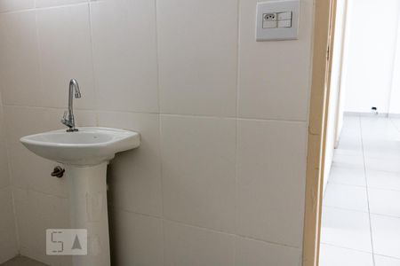 Apartamento para alugar com 65m², 2 quartos e sem vagaBanheiro