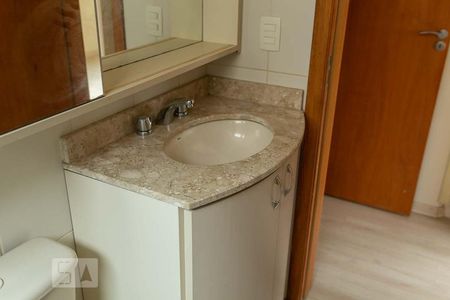 Apartamento à venda com 73m², 2 quartos e 2 vagasBanheiro da Suíte