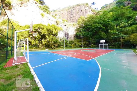 Apartamento à venda com 84m², 2 quartos e 1 vagaÁrea comum - Quadra