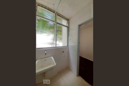 Apartamento à venda com 84m², 2 quartos e 1 vagaÁrea de Serviço