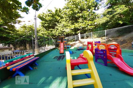 Apartamento à venda com 84m², 2 quartos e 1 vagaÁrea Comum - Playground