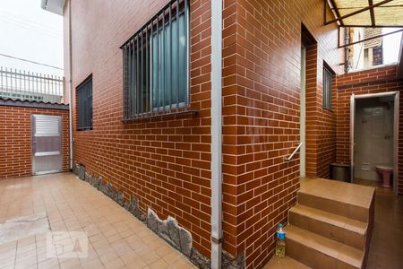 Casa para alugar com 126m², 2 quartos e 2 vagasQuintal