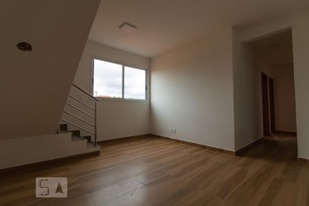 Sala de apartamento para alugar com 3 quartos, 116m² em Renascença, Belo Horizonte