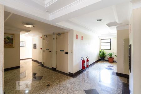 Apartamento à venda com 55m², 2 quartos e 1 vagaHall social