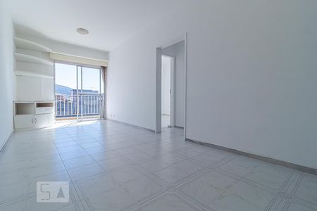 Sala de Apartamento com 2 quartos, 70m² Taquara
