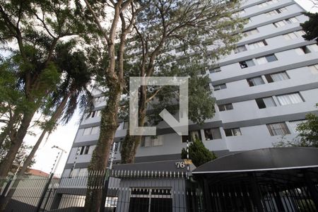Apartamento à venda com 50m², 2 quartos e 1 vaga Apartamento à venda com 50m², 2 quartos e 1 vagaFachada