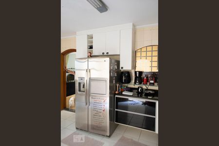 Casa à venda com 382m², 4 quartos e 6 vagasCOZINHA