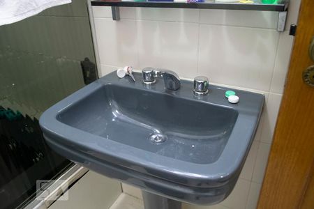 Casa à venda com 382m², 4 quartos e 6 vagasBANHEIRO