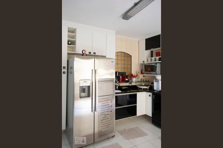 Casa à venda com 382m², 4 quartos e 6 vagasCOZINHA