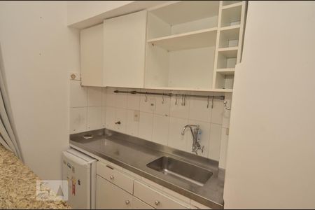 Cozinha de kitnet/studio para alugar com 1 quarto, 20m² em Copacabana, Rio de Janeiro