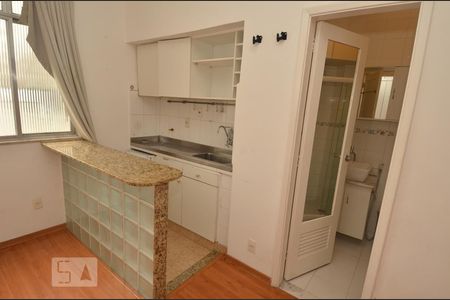 Cozinha de kitnet/studio para alugar com 1 quarto, 20m² em Copacabana, Rio de Janeiro