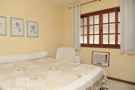 Casa de condomínio à venda com 430m², 3 quartos e 1 vagaQuarto 3 Suíte