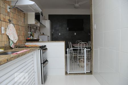 Casa de condomínio à venda com 430m², 3 quartos e 1 vagaCozinha