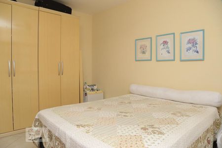 Casa de condomínio à venda com 430m², 3 quartos e 1 vagaQuarto 3 Suíte