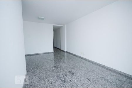 Sala de apartamento para alugar com 2 quartos, 181m² em Ingá, Niterói