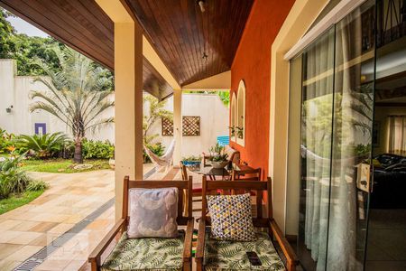 Casa à venda com 337m², 3 quartos e 5 vagasVaranda