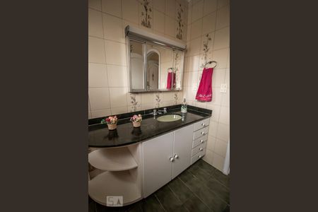 Casa à venda com 337m², 3 quartos e 5 vagasBanheiro