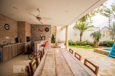 Casa à venda com 337m², 3 quartos e 5 vagasÁrea Externa Varanda Gourmet