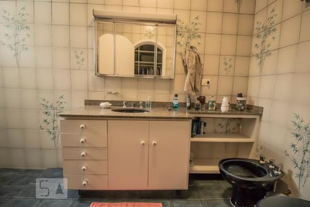 Casa à venda com 337m², 3 quartos e 5 vagasBanheiro Suíte