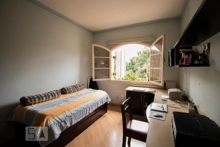 Casa à venda com 337m², 3 quartos e 5 vagasDormitório 2