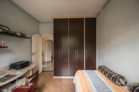 Casa à venda com 337m², 3 quartos e 5 vagasDormitório 2