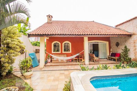 Casa à venda com 337m², 3 quartos e 5 vagasÁrea Externa