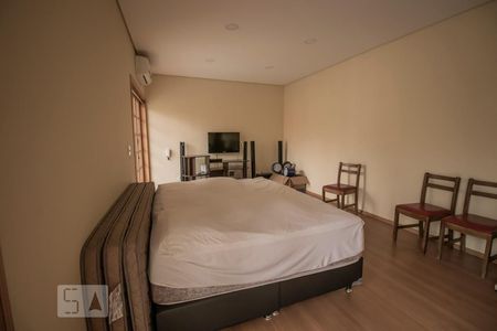 Casa à venda com 337m², 3 quartos e 5 vagasDormitório 1 - Parte Externa