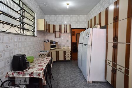 Casa à venda com 283m², 5 quartos e 4 vagasCozinha