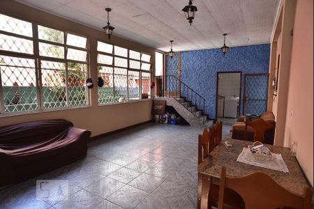 Casa à venda com 283m², 5 quartos e 4 vagasVaranda