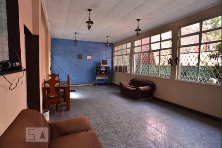 Casa à venda com 283m², 5 quartos e 4 vagasVaranda