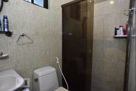 Casa à venda com 283m², 5 quartos e 4 vagasBanheiro Suíte 1